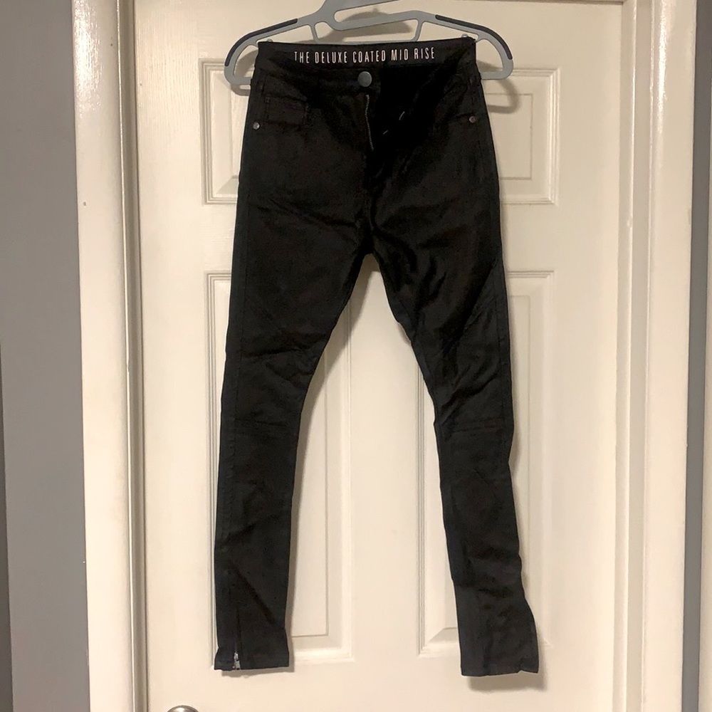 Black skinny jeans